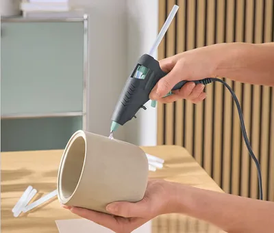 Tchibo Tutkal Tabancası 25W + 10 Silikon Çubuk